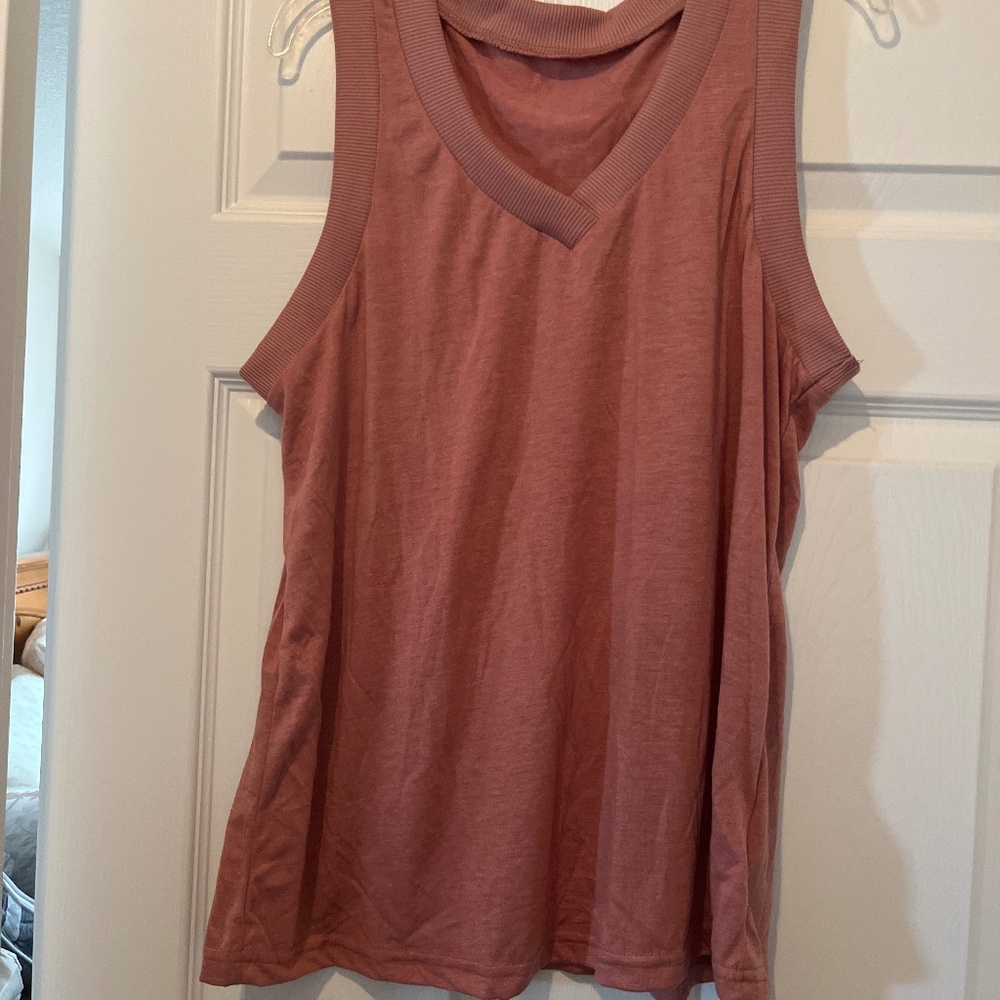 Pink v neck tank